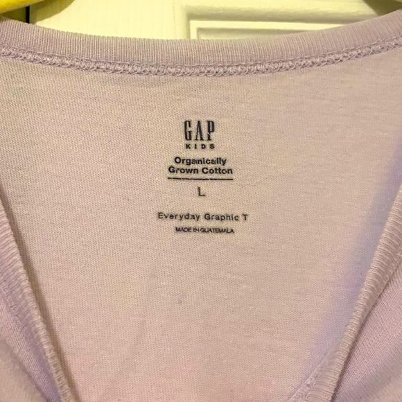 Lot of 2 Gap Graphic T-shirts for Kids size Large - Picture 5 of 5